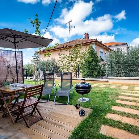 Cute&comfy With Outdoor Space -new Built Pula